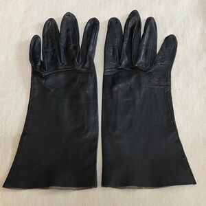 Elegant Black Leather Gloves